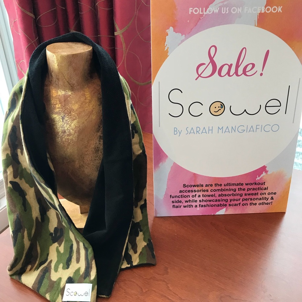 SCOWEL: Towel/scarf fitness accessory. Sweat&Mode